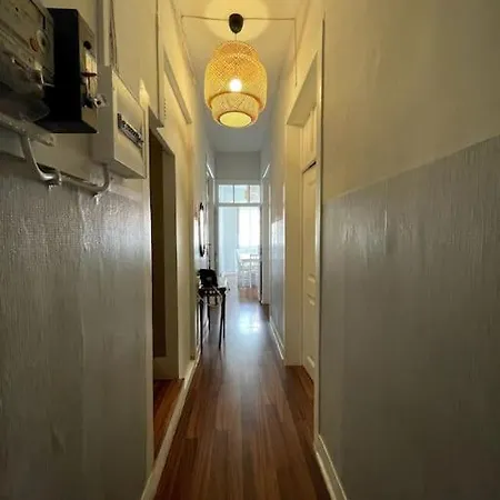 Room 2 Marechal 2-Barrio Alto/ Santa Catarina * Lisboa